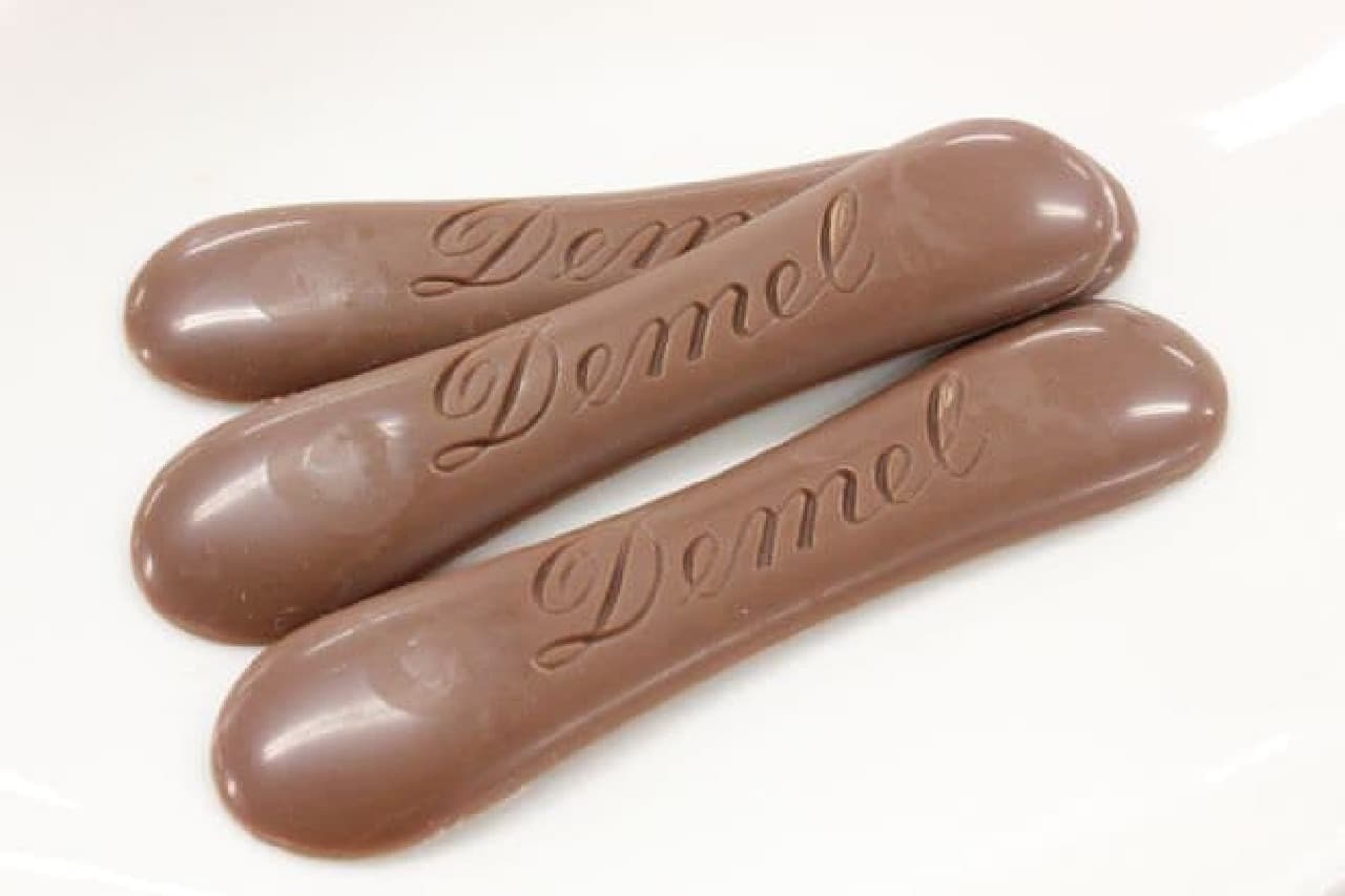 老舗洋菓子ブランドDEMEL（デメル）の「ソリッドチョコ 猫ラベル」