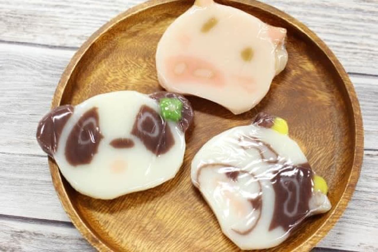 "Animal Beko Mochi" is an animal-patterned beko mochi made by steaming rice flour and sugar together.