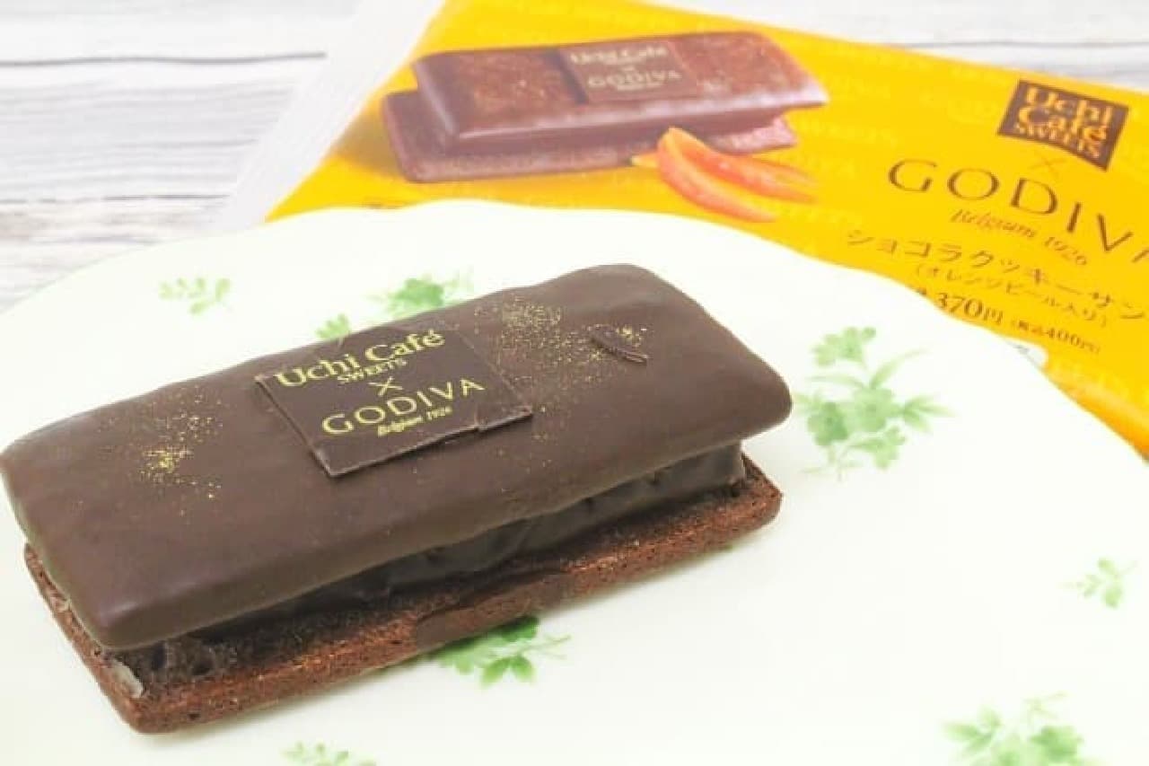 Lawson "Uchi Cafe SWEETS x GODIVA Chocolat Cookie Sandwich"