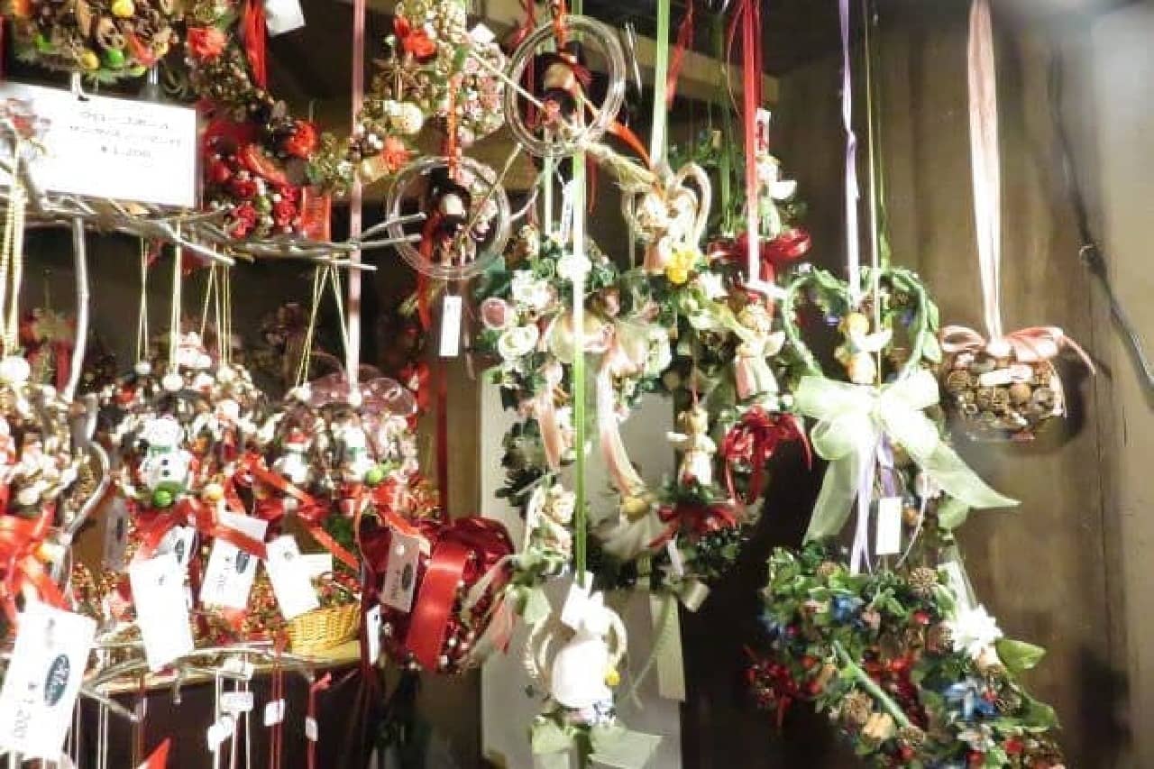 六本木ヒルズ 大屋根プラザで開催されているクリスマスマーケット