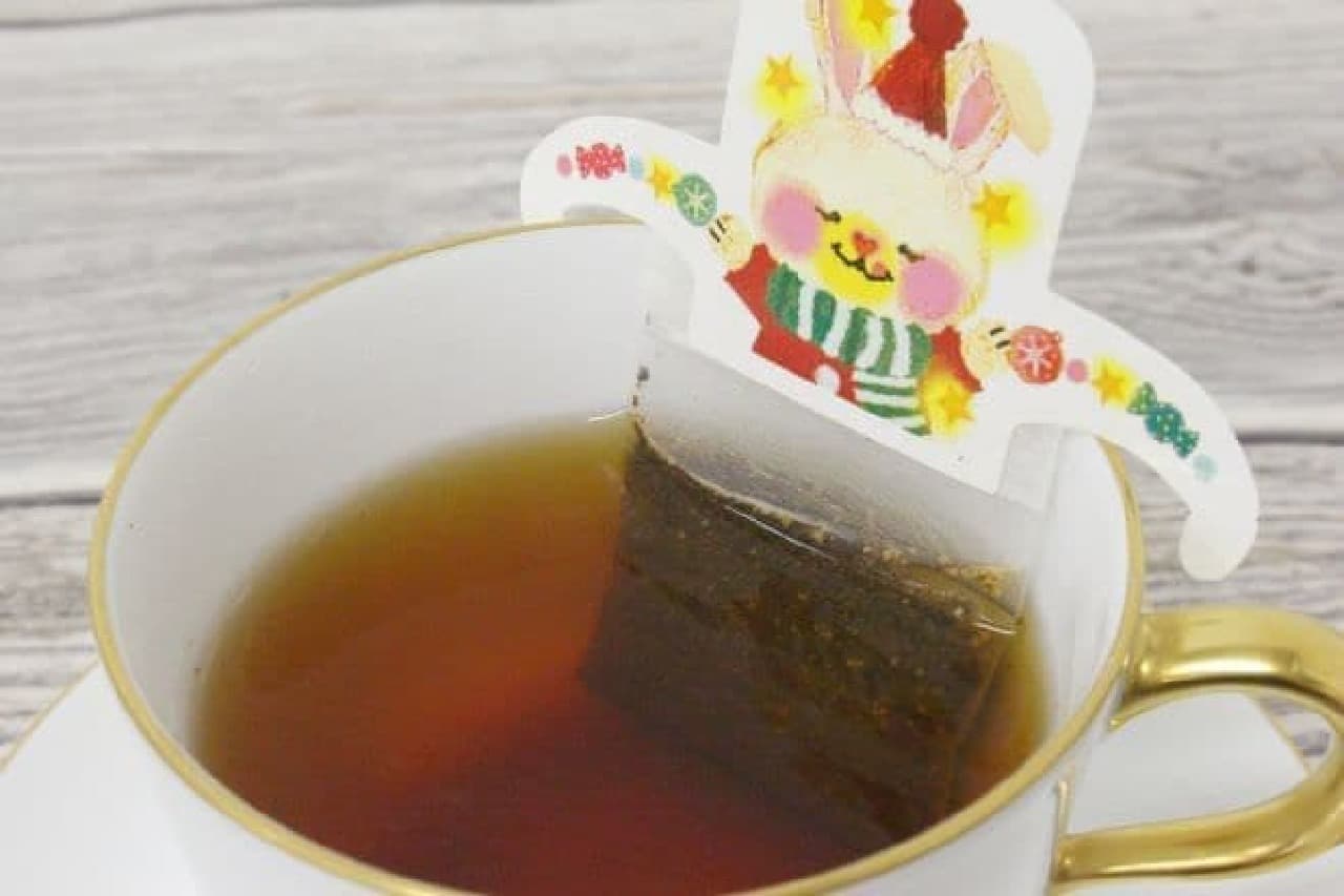 "Hooked tea bag (Apple Ginger)" is a tea bag that can be used by hooking it on a cup.