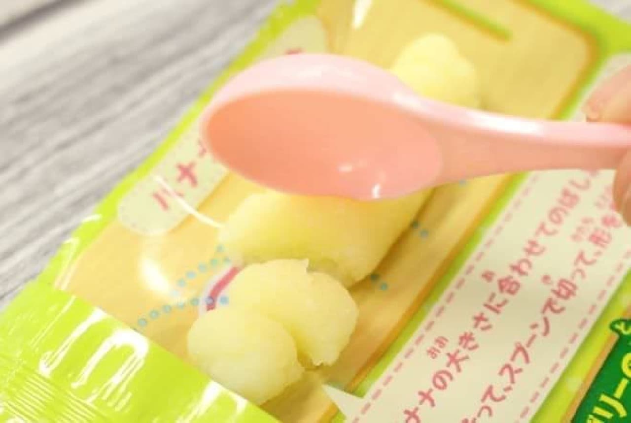 Making crepes for the Poppin Cookin series "Crepe Yasan"