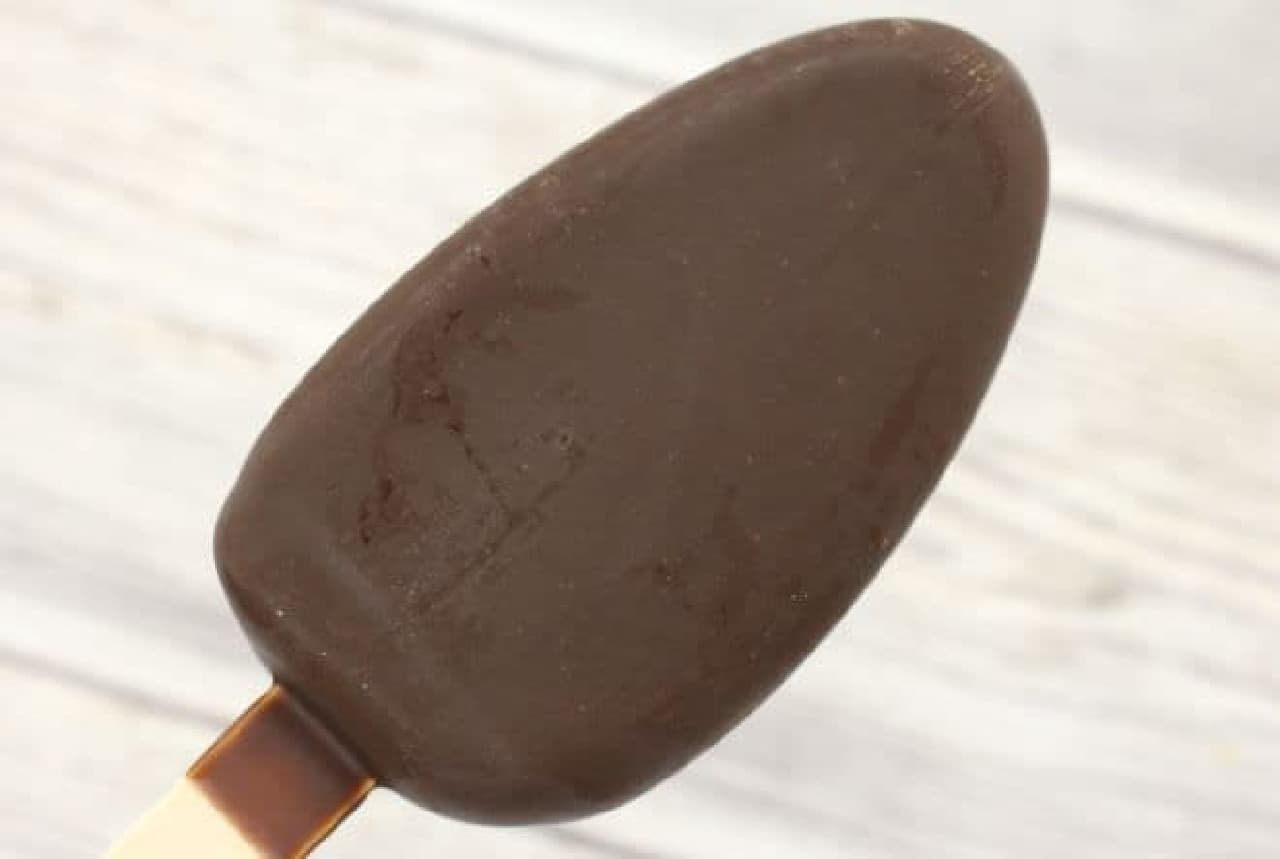 Palm Rich Chocolat ~ Champagne Tailoring ~ is a bar ice cream made by coating chocolate ice cream with champagne sauce and wrapping it in chocolate.