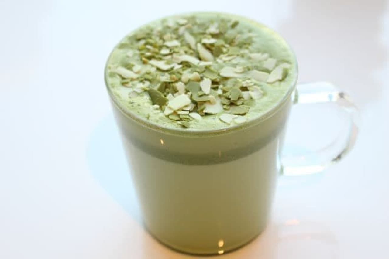 Matcha Fruity Blenz Tea Latte is a cup of ingredients that enhance the taste of matcha.