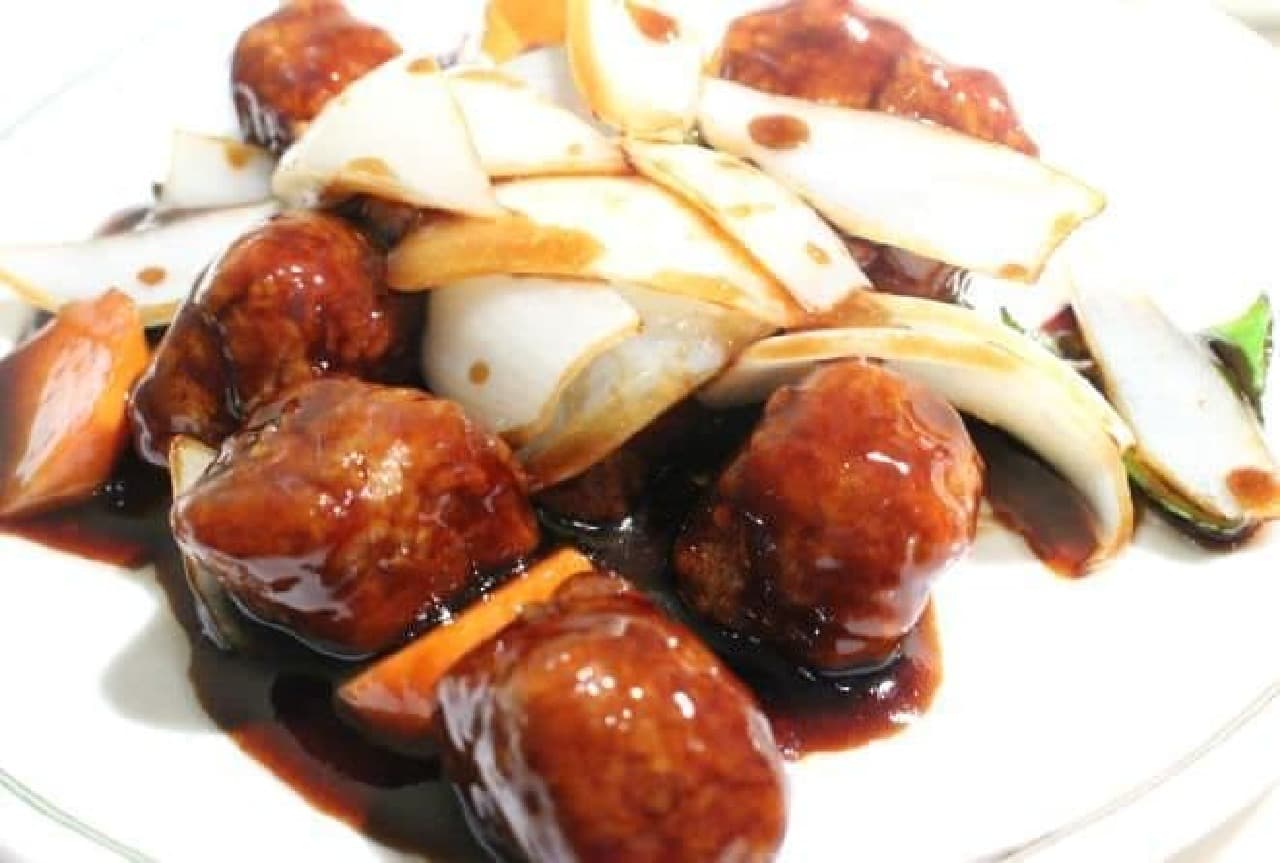 Special lunch at Chinese restaurant "Sweet and sour pork with black vinegar"