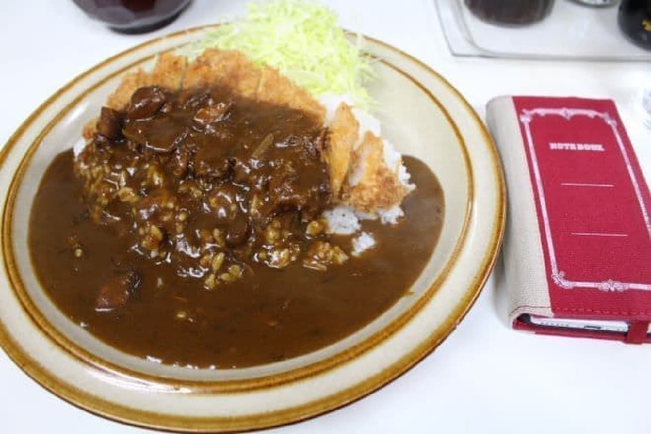 Curry with pork cutlet at Kitchen Nankai Numabukuro