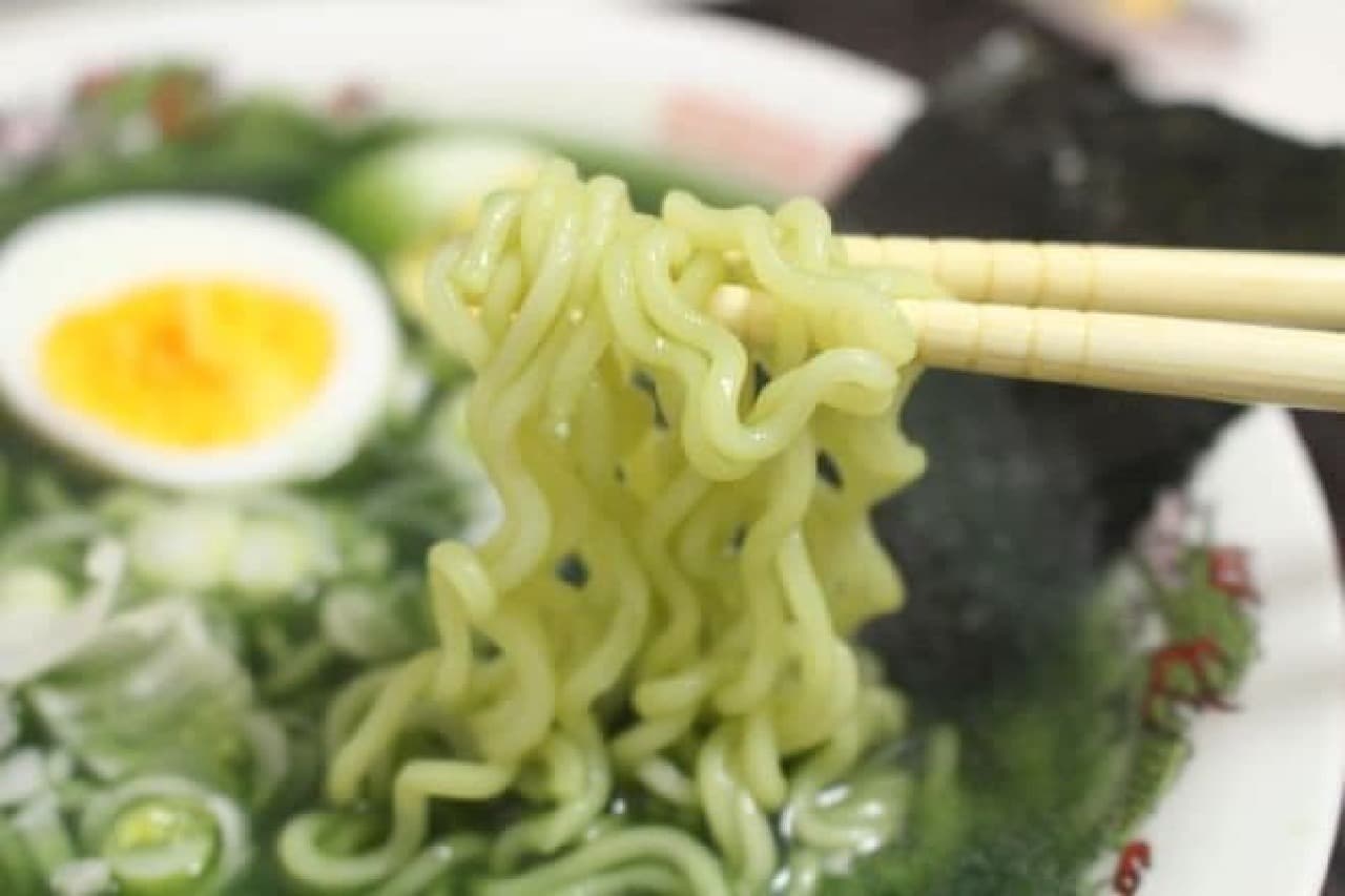 "Alien Ramen" is an instant noodle made from "Warasubo" from the Ariake Sea.