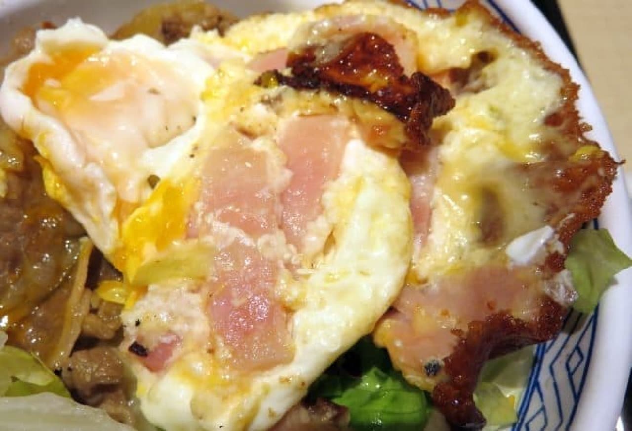 "Cheese and bacon and eggs bowl" at Yoshinoya's limited store