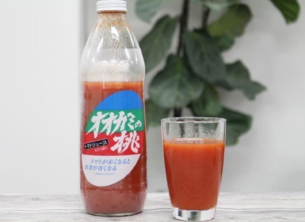 Wolf Peach" is a tomato juice made from tomatoes grown in Hokkaido.