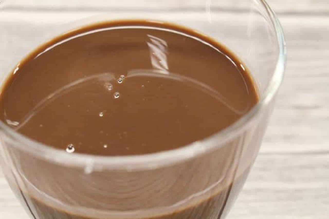 "Chocolate mint drink" is a drink made by adding peppermint extract to a chocolate drink.