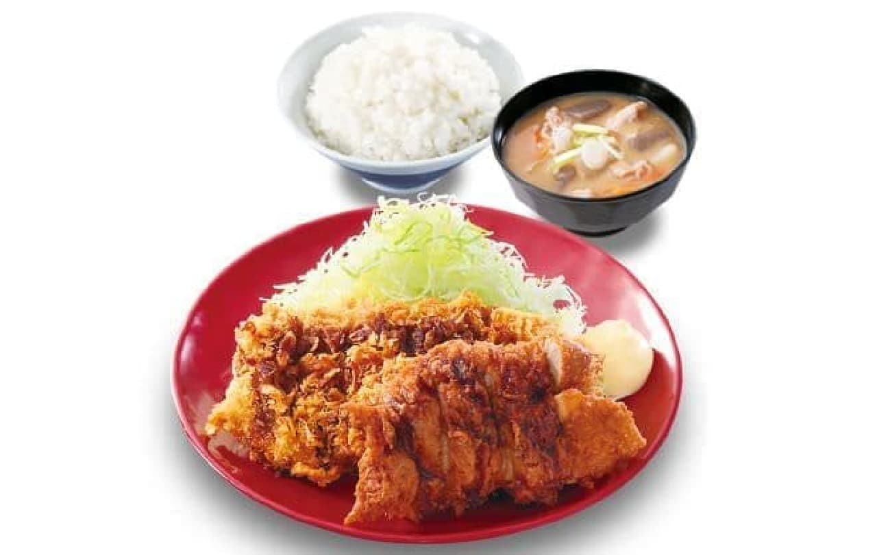 "Chicken cutlet and fried chicken set meal" is a menu that combines Katsuya's special chicken cutlet and fried chicken.