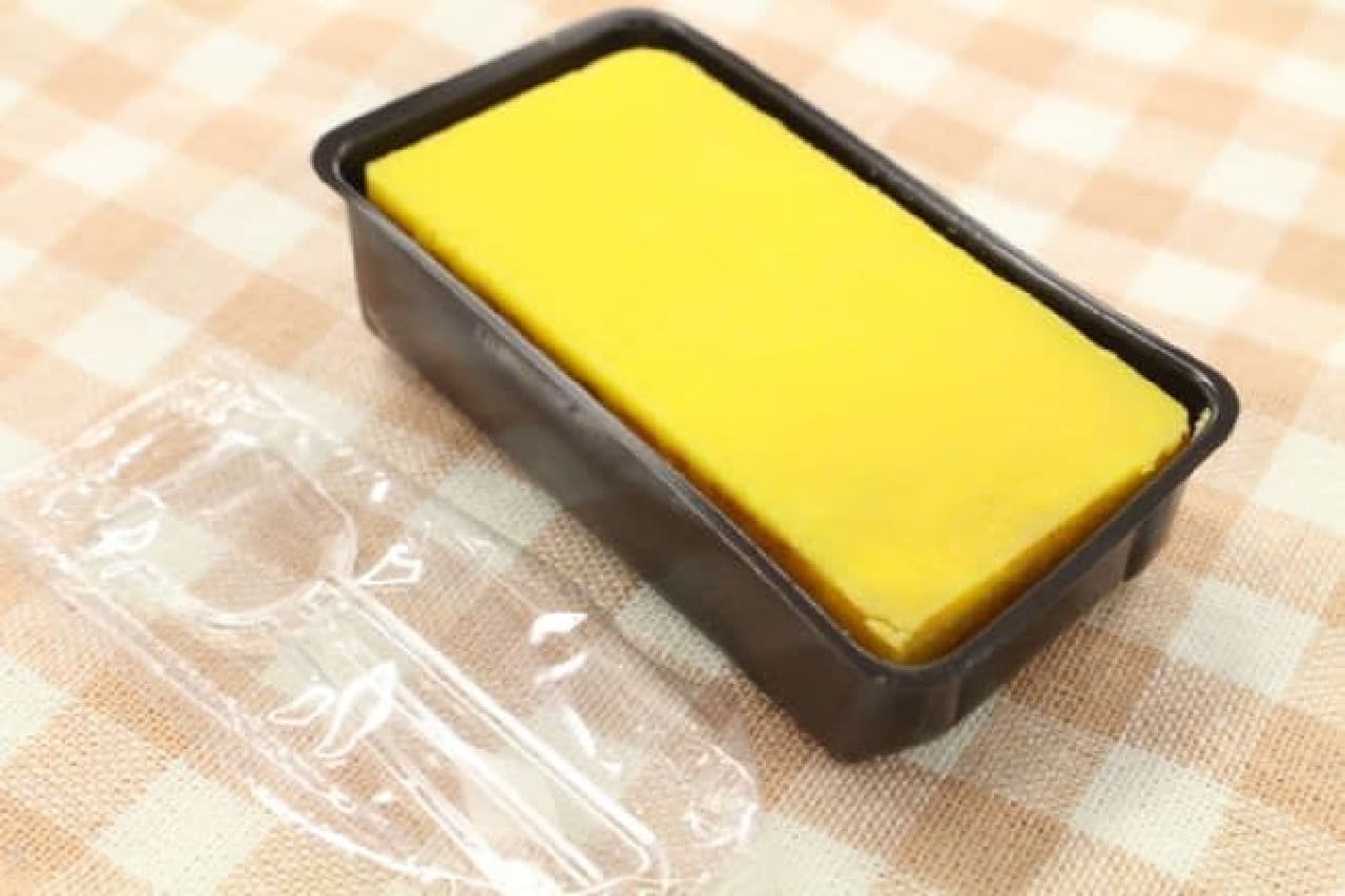 "Shonan Gold Petit Chocolate Cake" is a refreshing gateau chocolate using the citrus "Shonan Gold" limited to the Shonan area.
