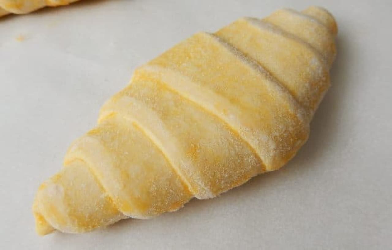 "Panabi Croissant" found in KALDI