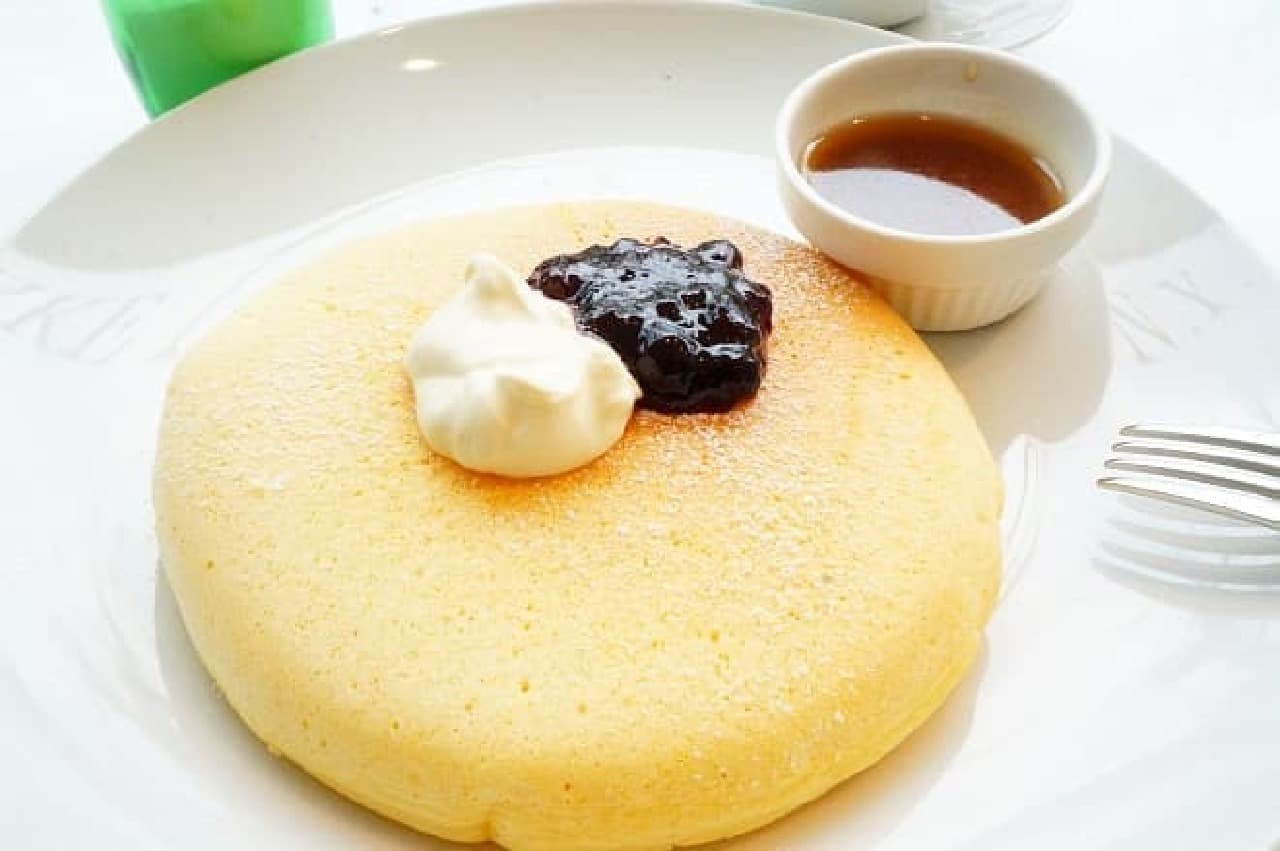Matsunosuke N.Y. Daikanyama store "Sour cream & blackcurrant pancakes"