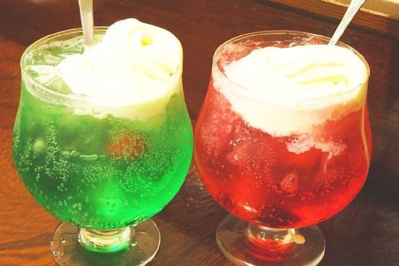 Pure Cafe Mountain "Cream Soda / Red Berry Soda"