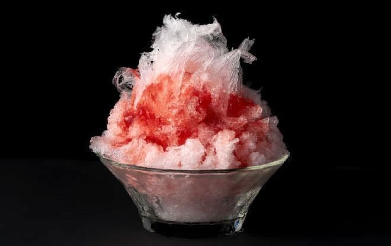 Shaved ice made with Doshisha "Electric Wata Snow Shaved Ice Device DSHH-18"