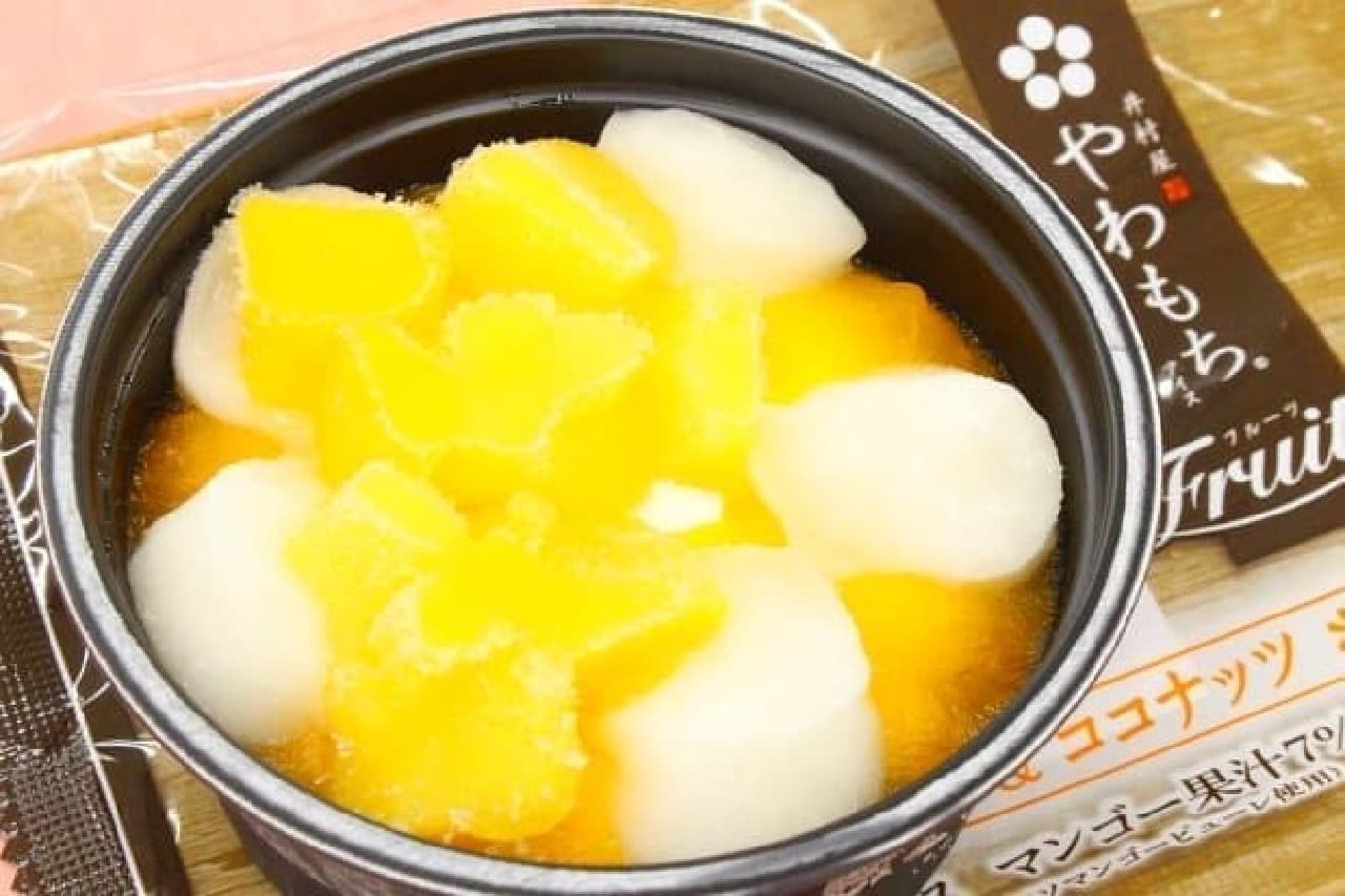 井村屋の「やわもちアイス Fruits マンゴー＆ココナッツ」