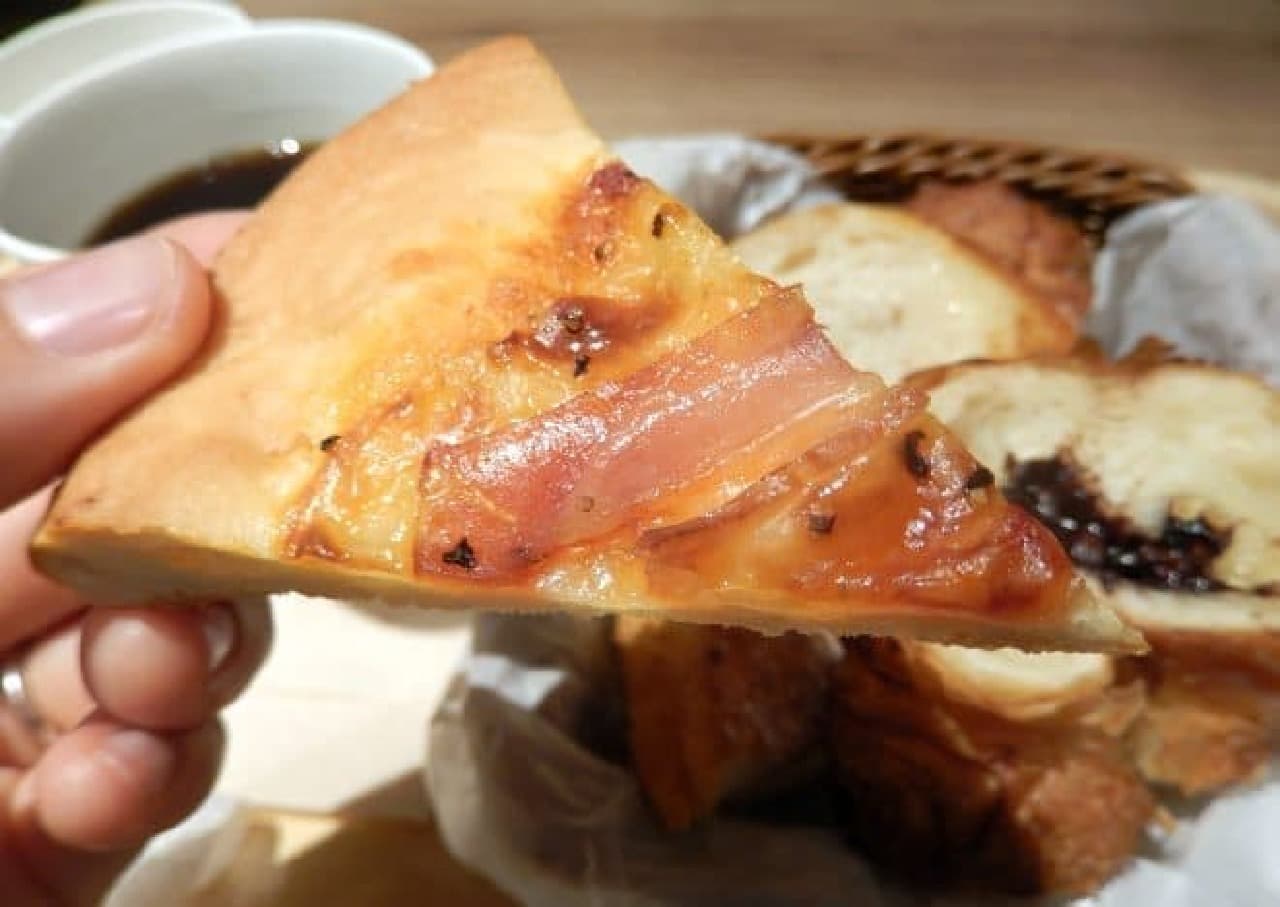 Heartbread antique bread all-you-can-eat breakfast