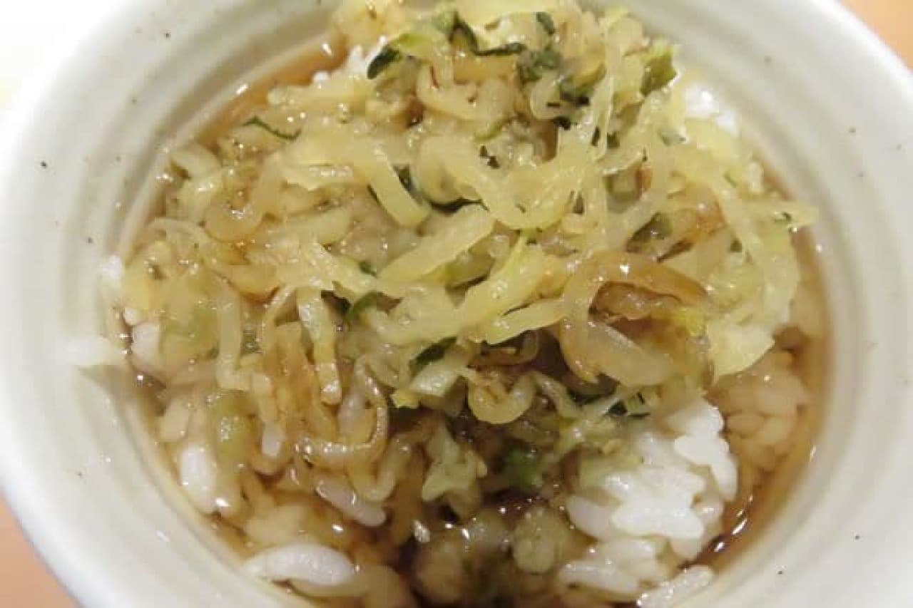 Ochazuke with pickles and roasted green tea