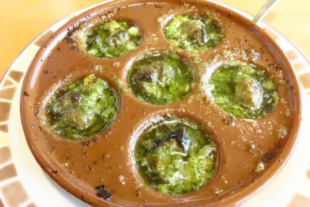 Saizeriya "Oven-baked escargot"
