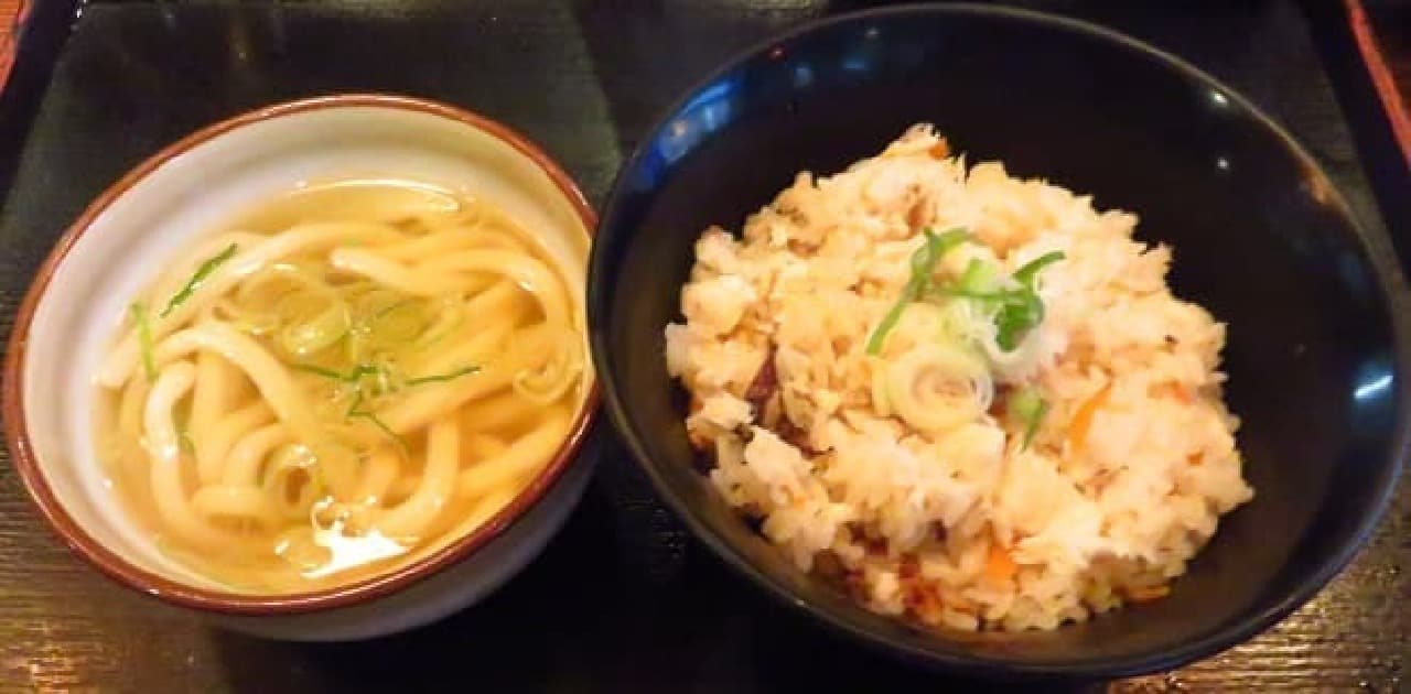 A combination of tamemeshi and udon