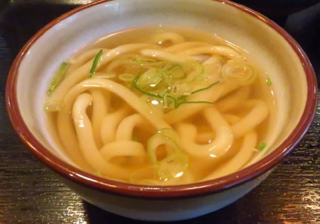 Transparent soup stock udon