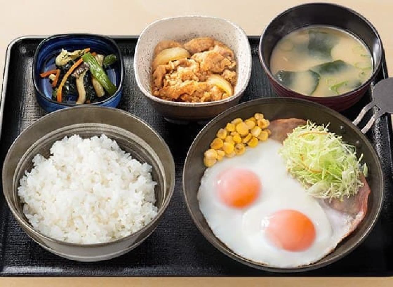 福岡県内の吉野家に、朝ごはんの新メニュー「一汁三菜 朝膳」