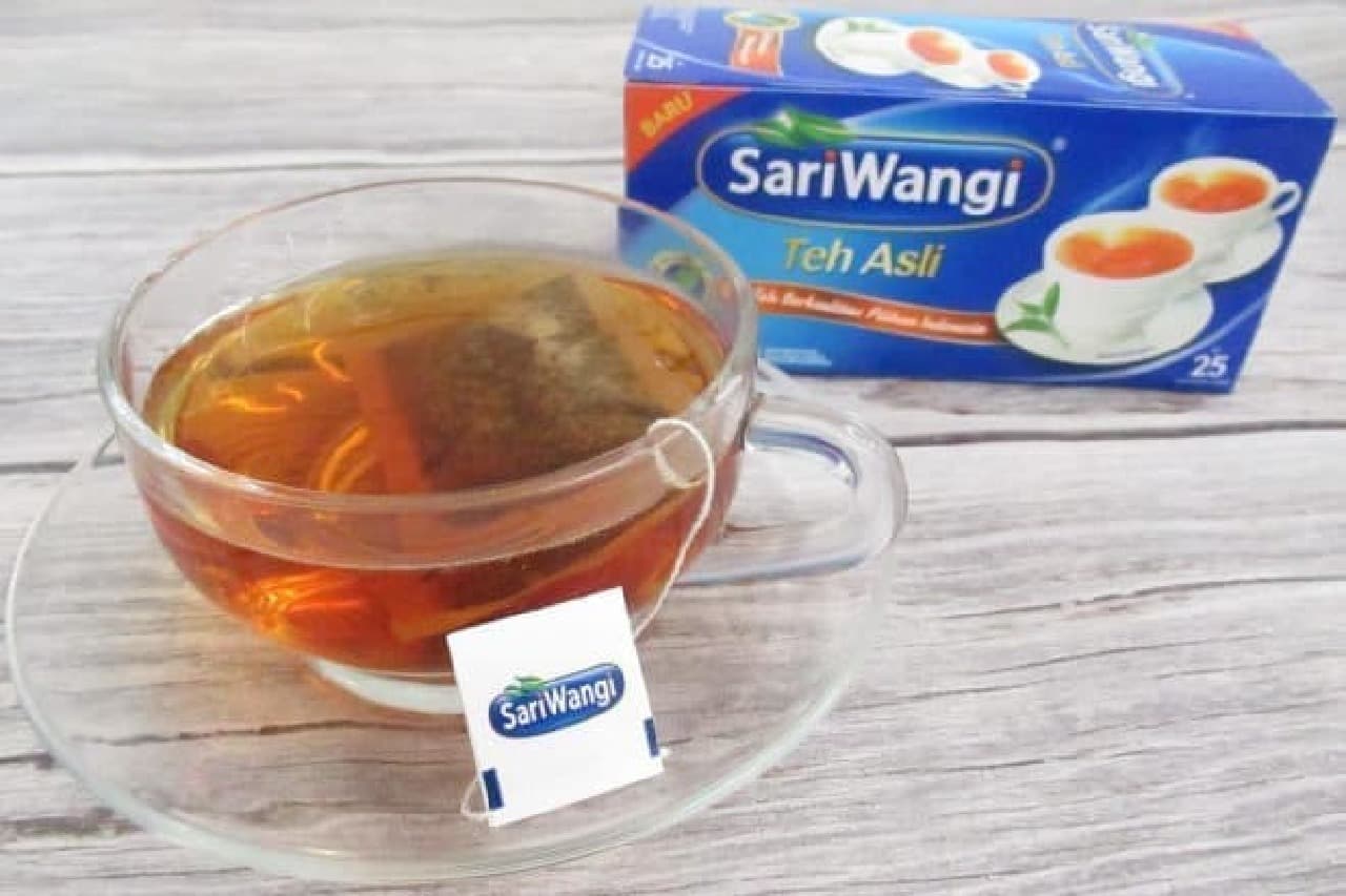 Indonesian tea "Sari Wangi Teh Asli"