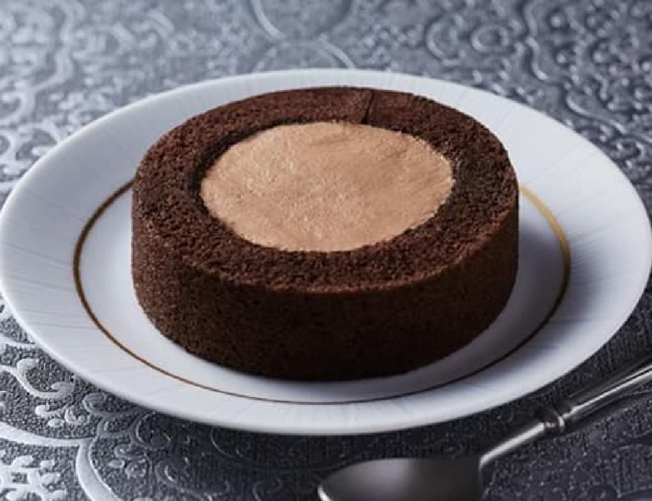 Lawson "Premium Chocolate Roll Cake"