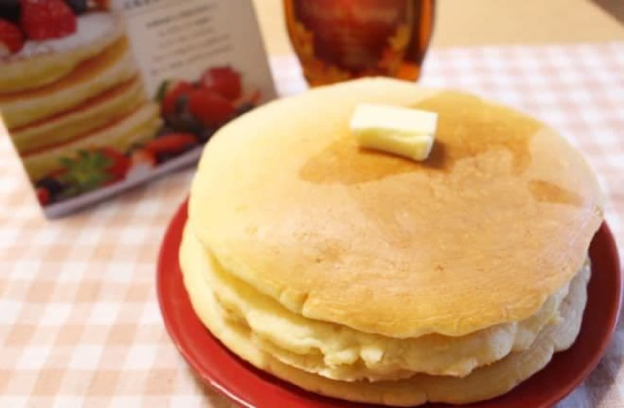 KINOKUNIYA "Pancake Mix" and "Pure Maple Syrup"