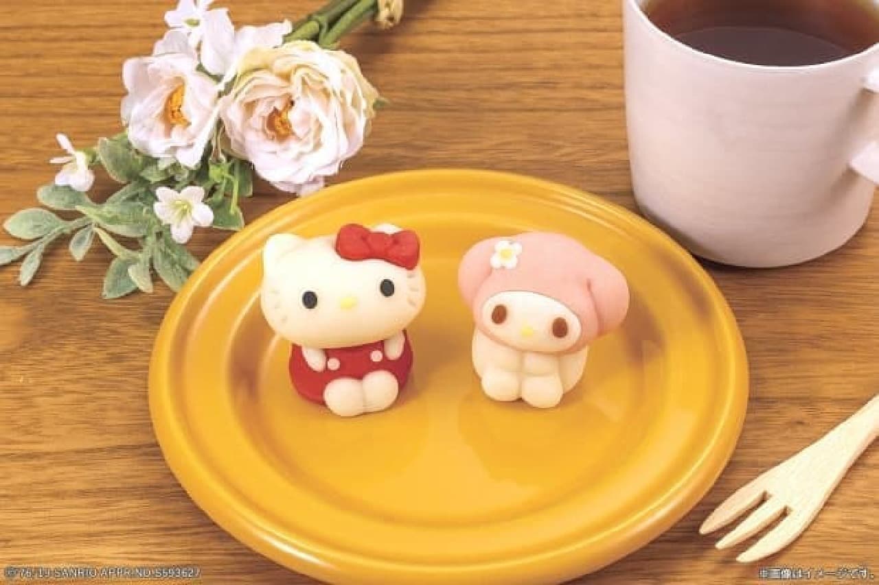 Eating trout Hello Kitty / My Melody