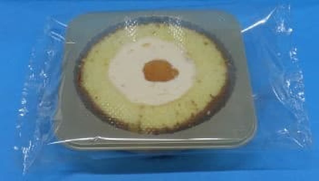 長崎のローソンに「びわとみかんのカステラロールケーキ」