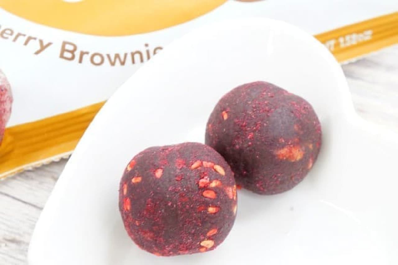 Vegan Protein Ball Raspberry Brownie