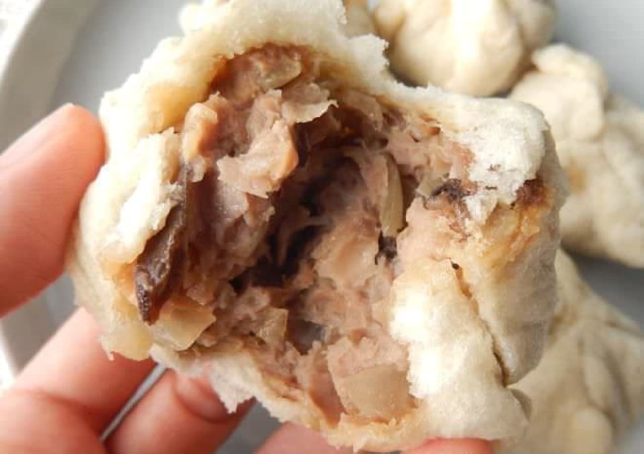 Simple recipe for "handmade meat bun" made with bread and microwave