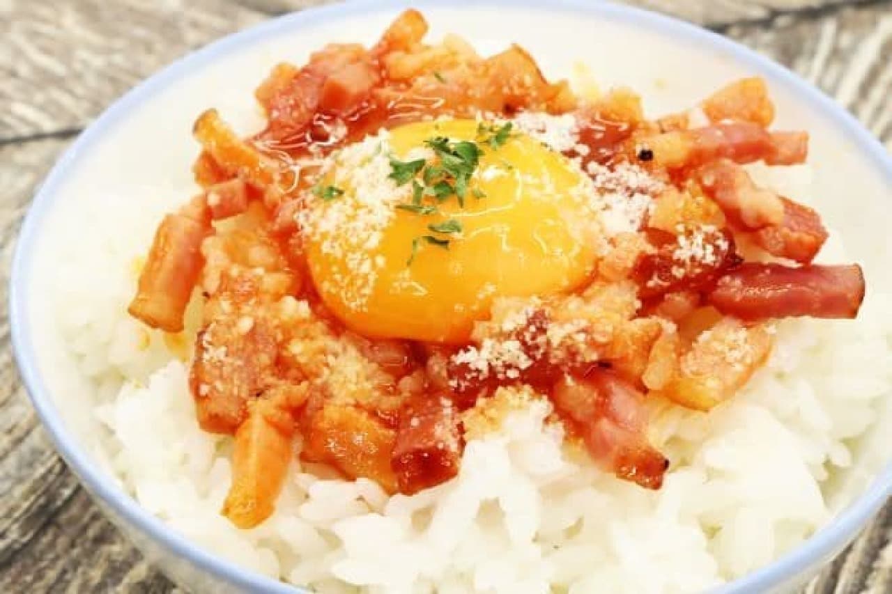 Simple recipe "raw egg-style omelet rice"