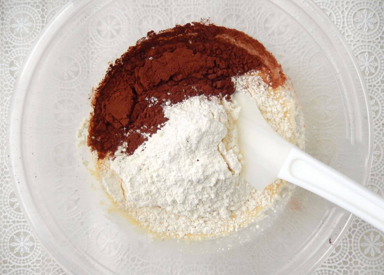 Recipe for "chocolate cake" made with hot cake mix & rice cooker