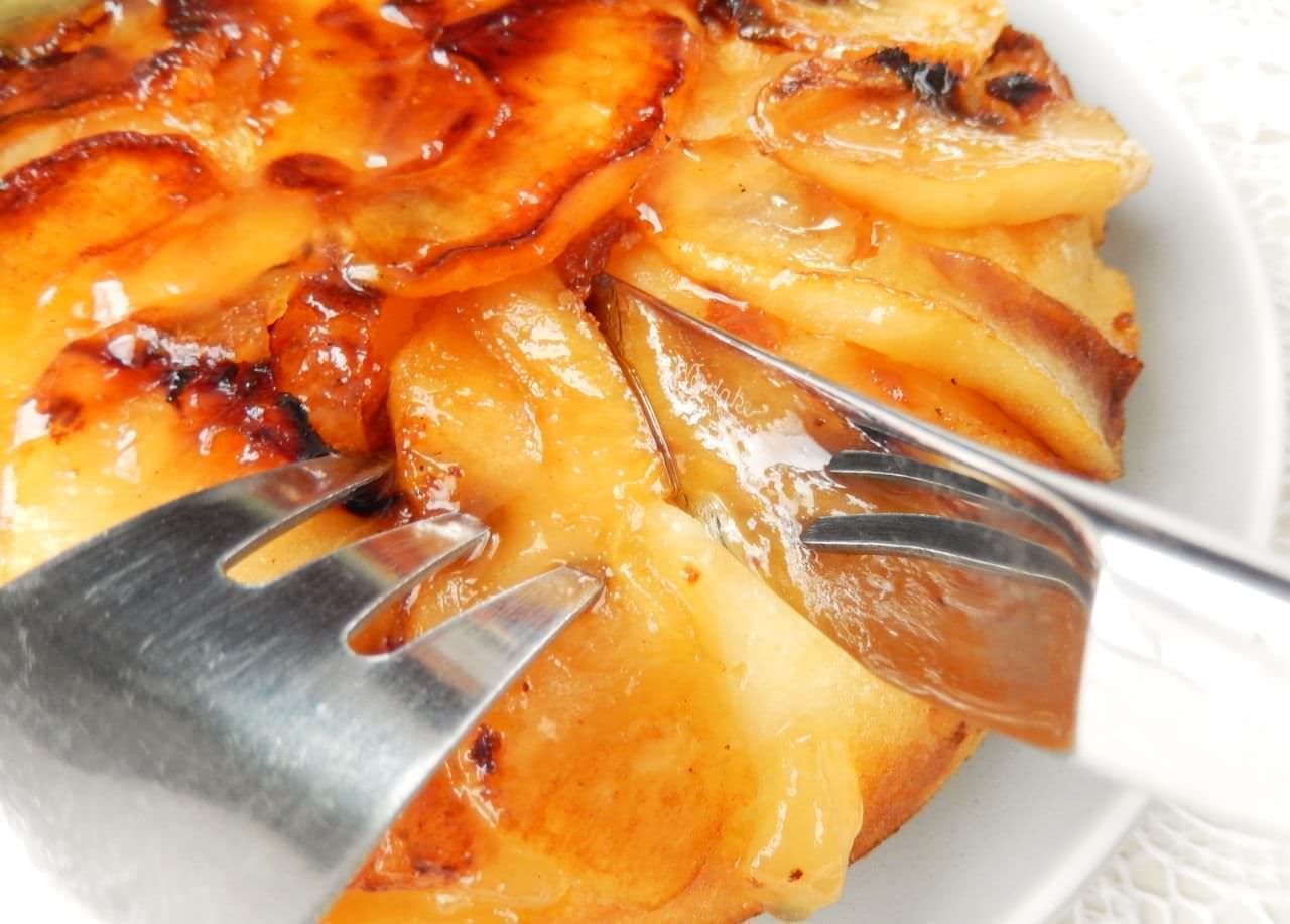 ホットケーキミックスで簡単 りんごのタルトタタン風 香ばしいバターと甘ずっぱいりんごがベストマッチ えん食べ