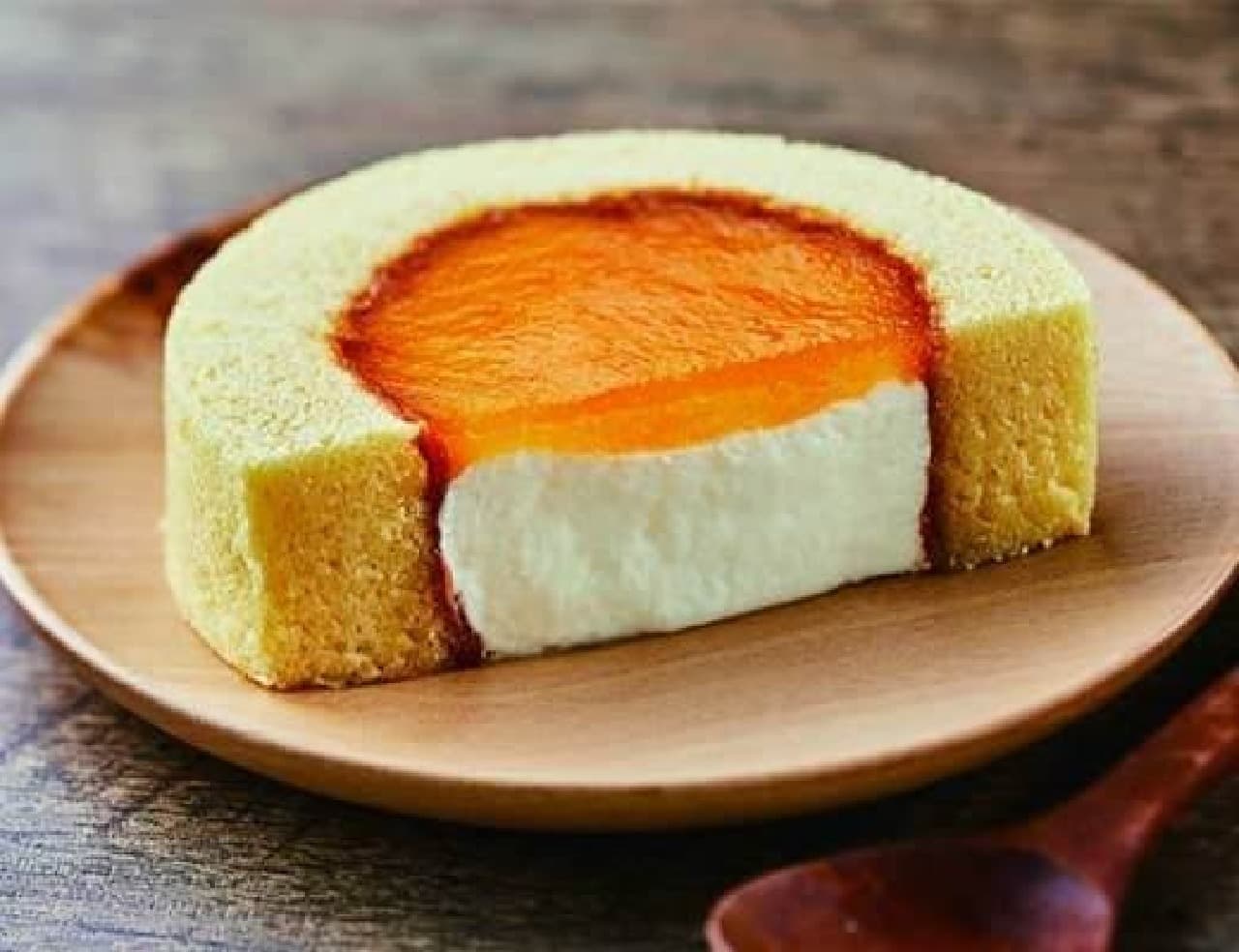 Lawson "Uchi Cafe x PABLO Cheese Roll Cake"