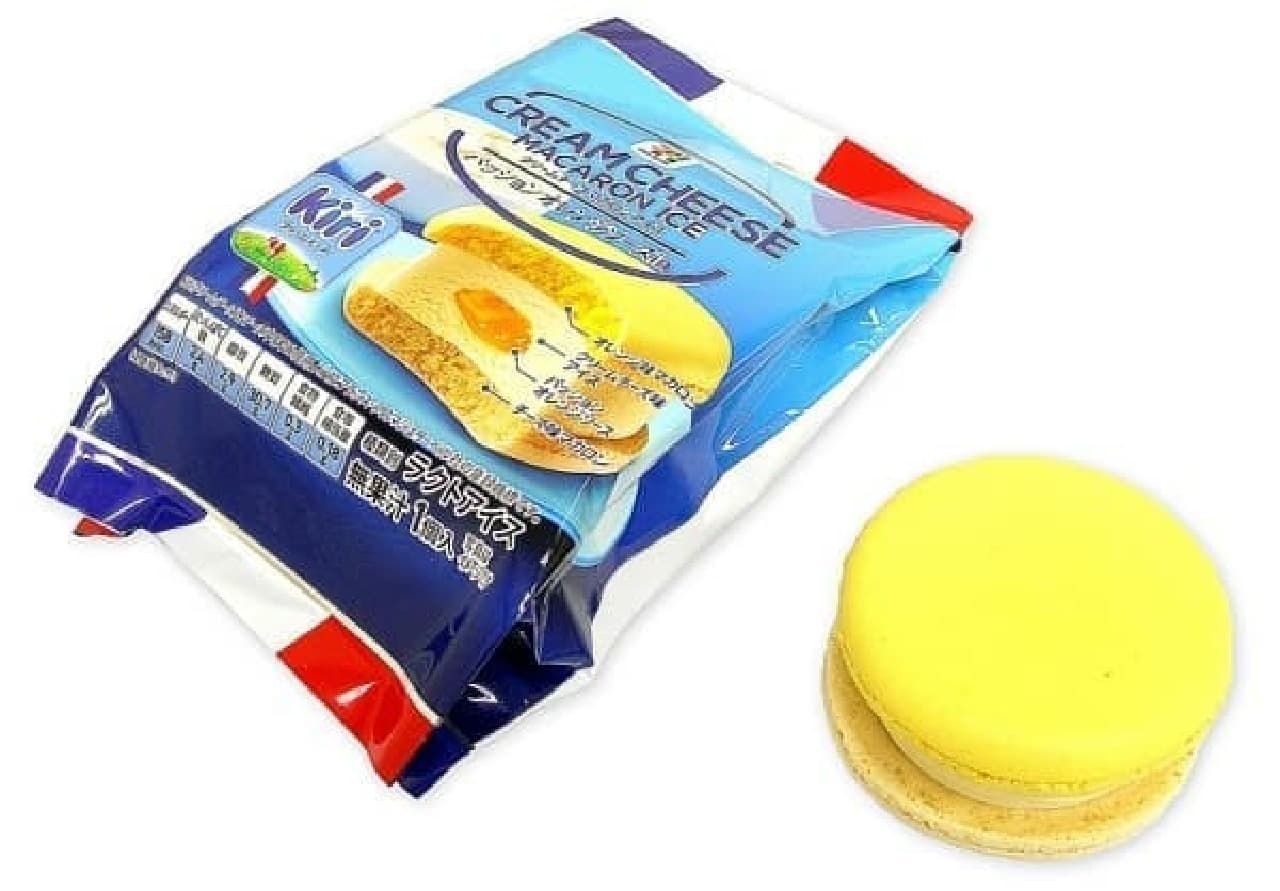 7-ELEVEN Premium Cream Cheese Macaron Ice