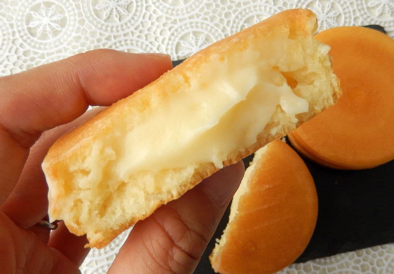 Nichirei "Imagawayaki Rich Cream Cheese"