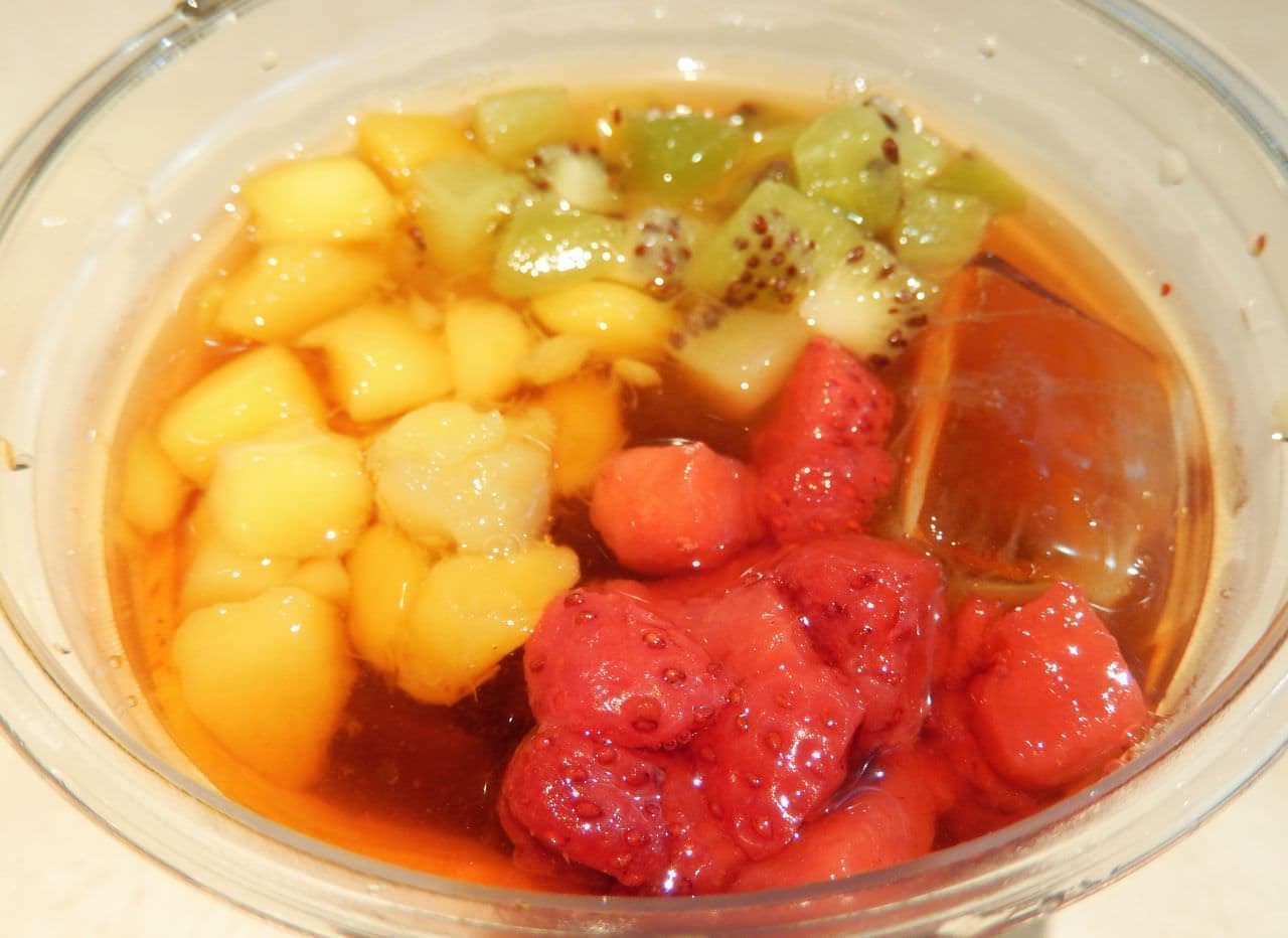 Tapioca Fruit Tea" at Wired Cafe
