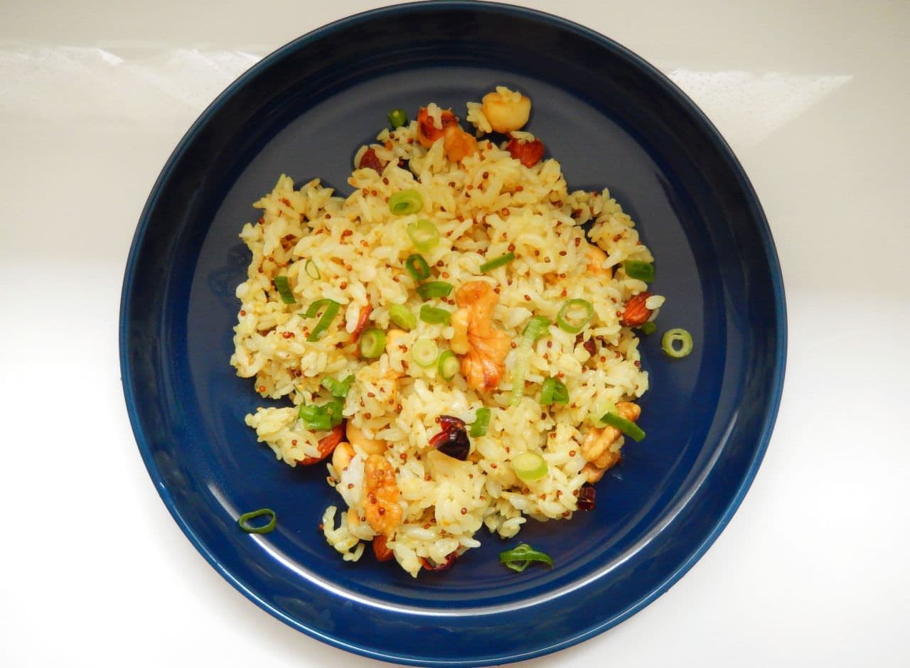 A simple recipe for "lemon rice" that is perfect for summer