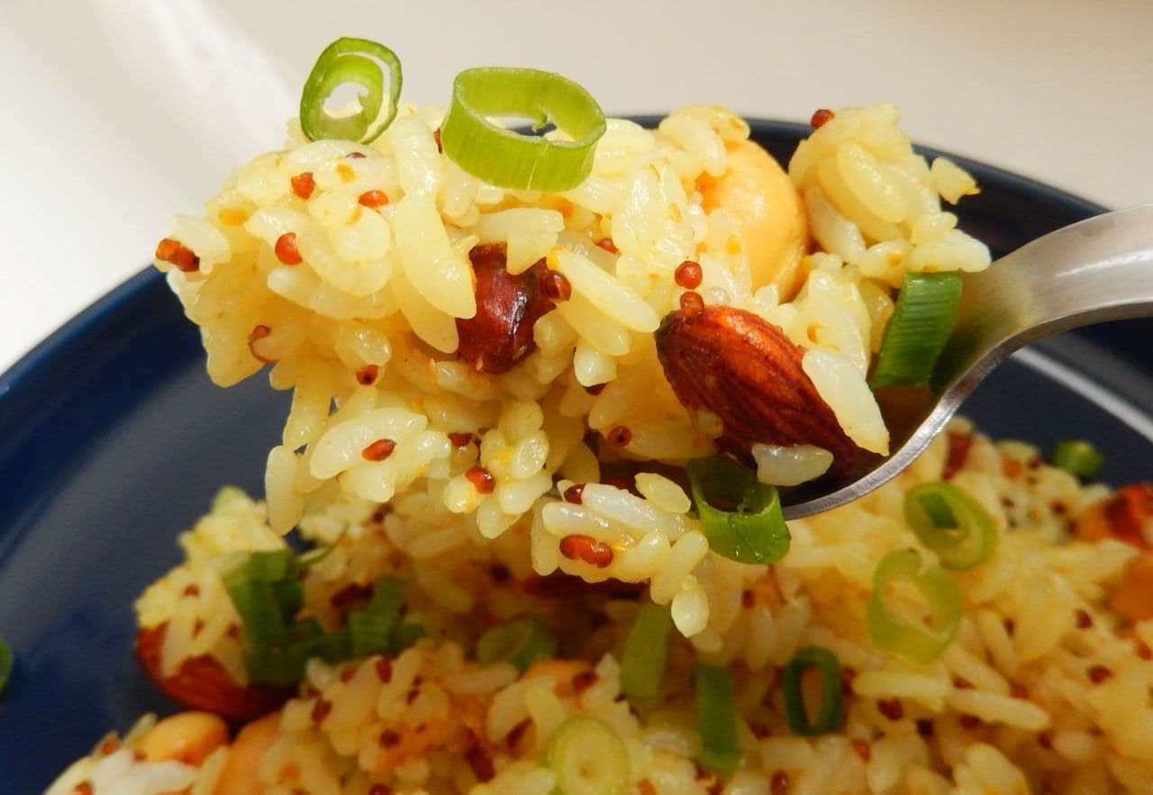 A simple recipe for "lemon rice" that is perfect for summer
