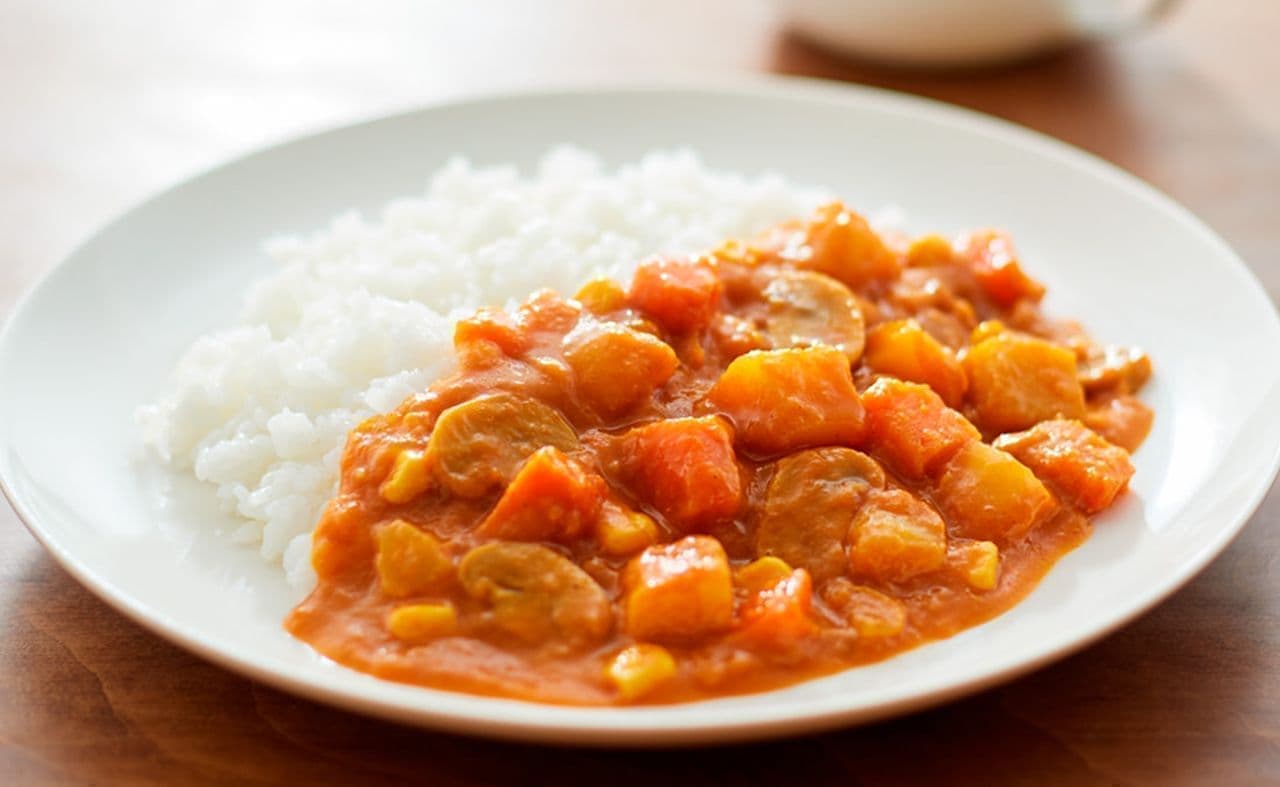MUJI "Non-spicy domestic apple and vegetable curry that makes the best use of the ingredients"