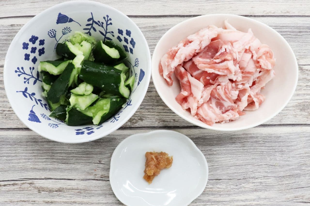 きゅうりレシピ「豚肉ときゅうりの梅炒め」
