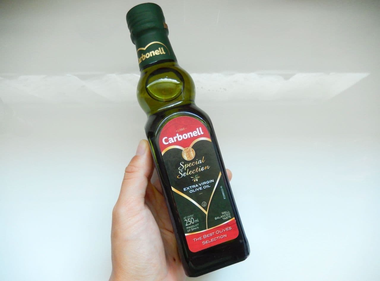 Eat and compare olive oil
