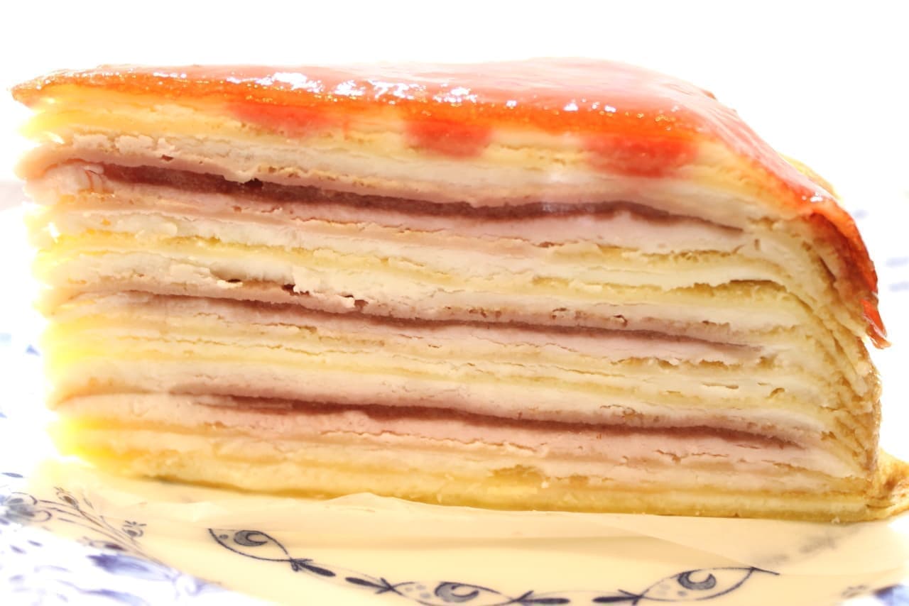 Doutor's "Strawberry and Raspberry Mille Crepes"
