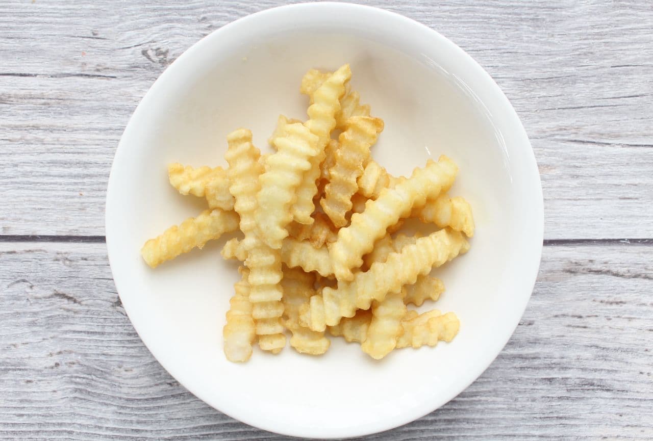Comparison of frozen fries from 7-ELEVEN, Lawson, and Famima