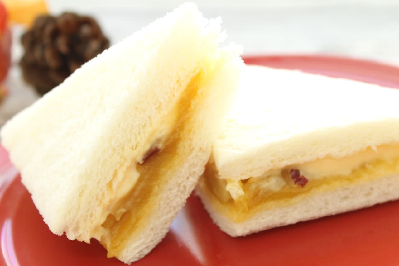 Lawson Limited "Kasutado Chestnut and Sweet Potato Sandwich Supervised by Hattendo"-