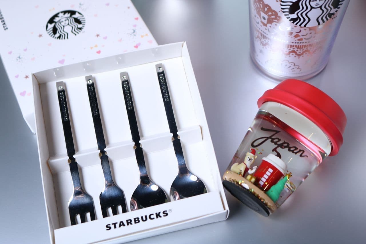 The second Starbucks holiday season limited goods